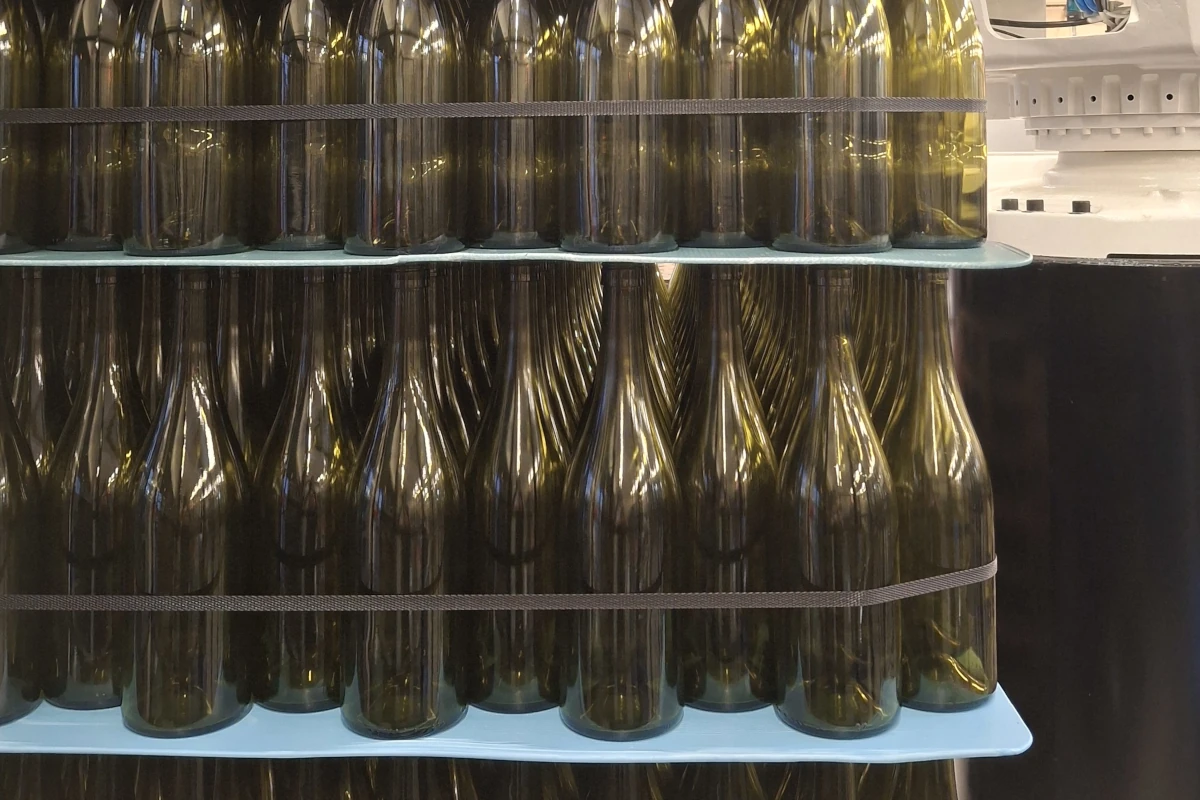 Dépalettiseur robotisé de bouteilles vides